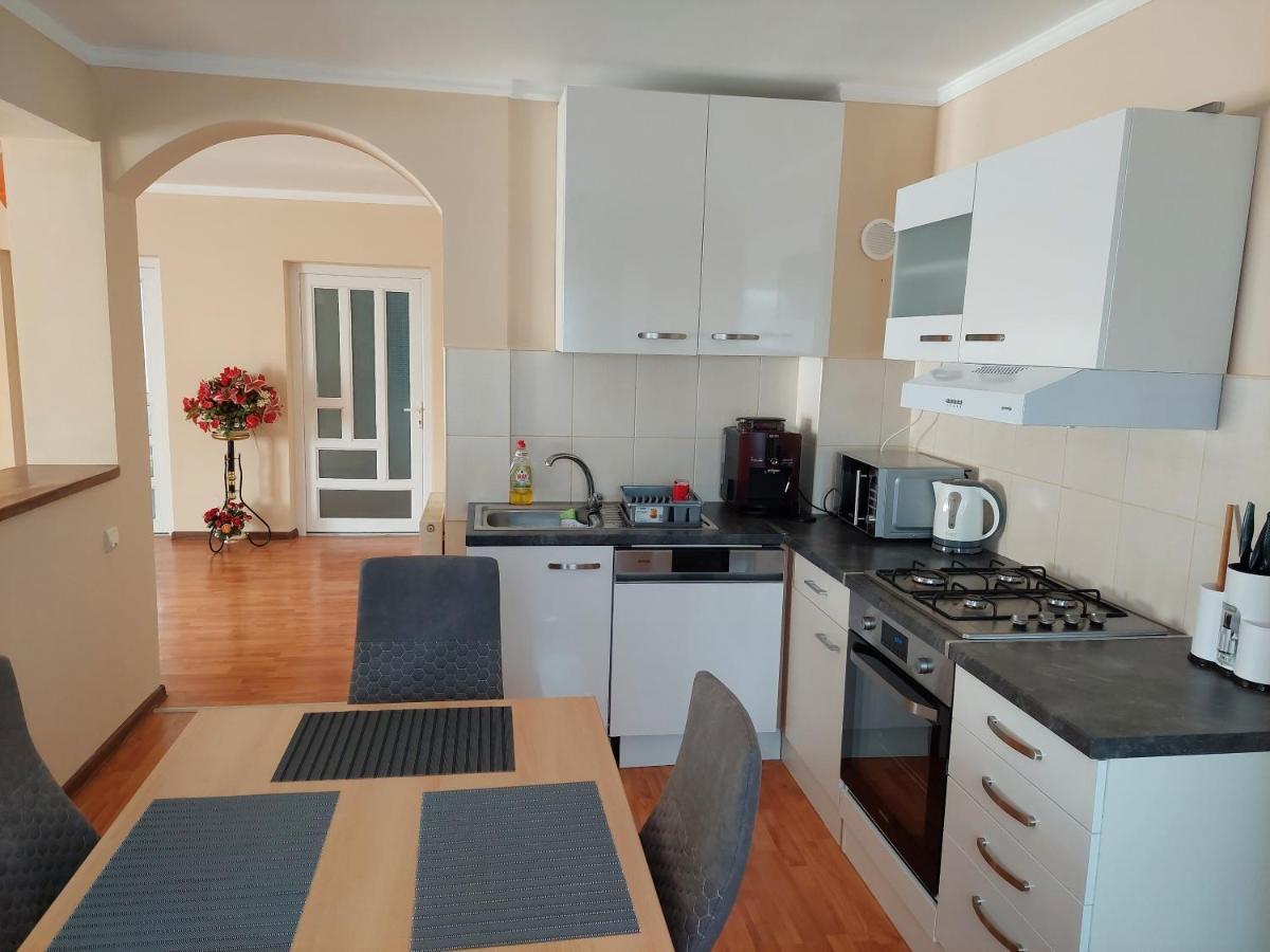 Casa Mario Apartment Oradea Exterior photo