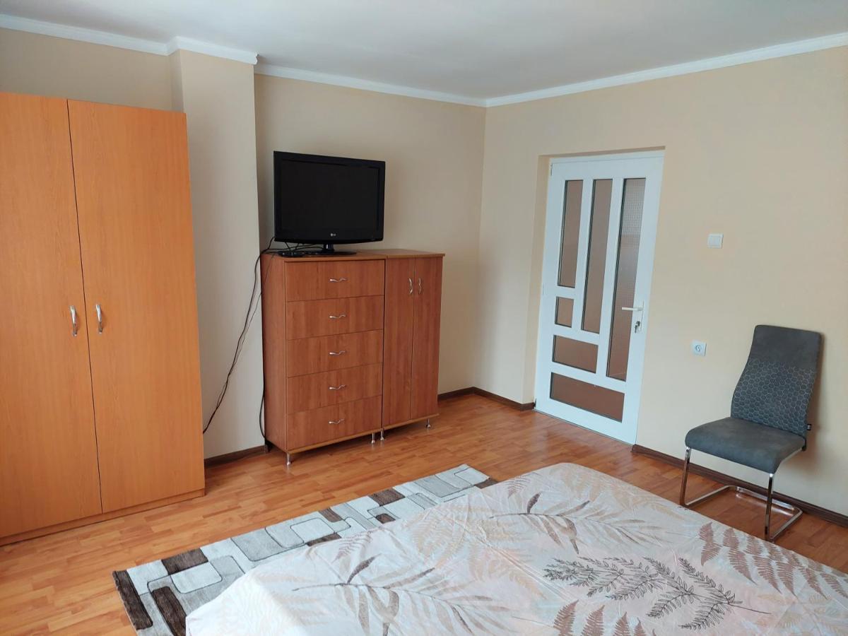 Casa Mario Apartment Oradea Exterior photo